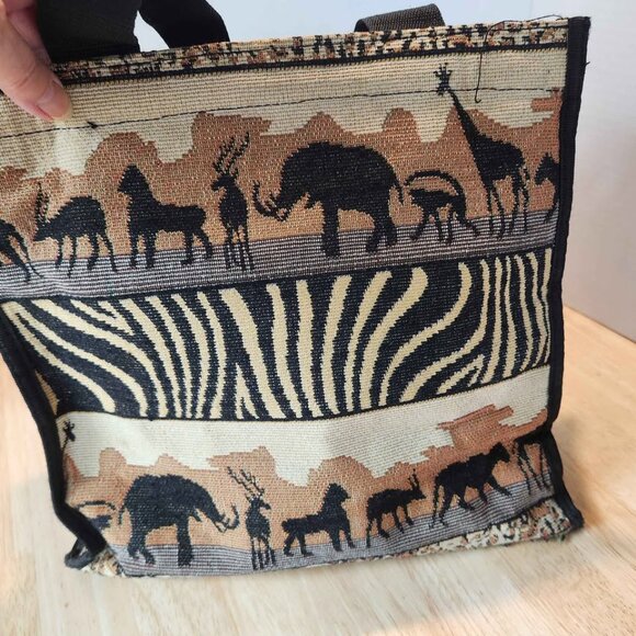 Safari-theme Handbag or shoulder bag with zipped compartments - Picture 4 of 10